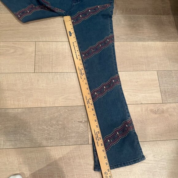 VENUS WOMENS EMBROIDERED JEANS BOOTCUT NEW SIZE 8 - Picture 4 of 14